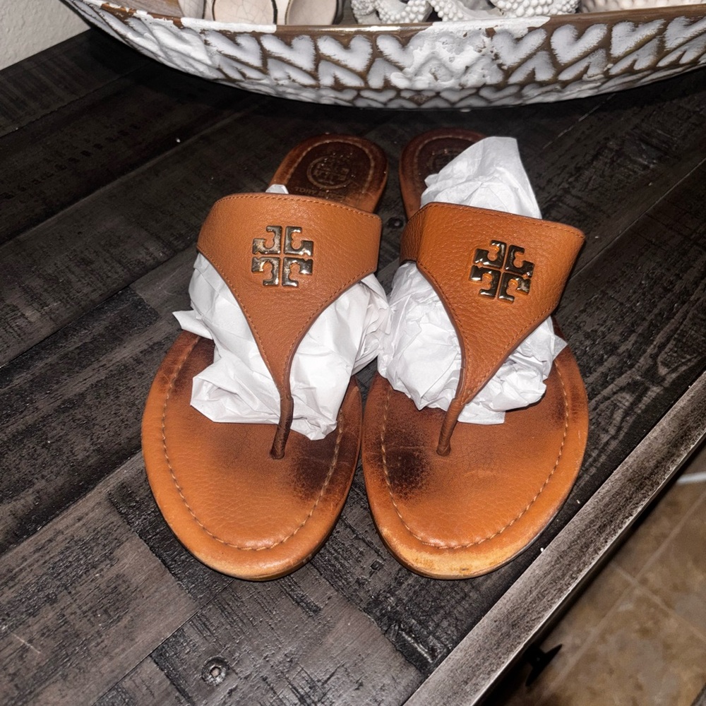 Tory Burch Brown Leather Logo Thong Sandals - Picture 3 of 8